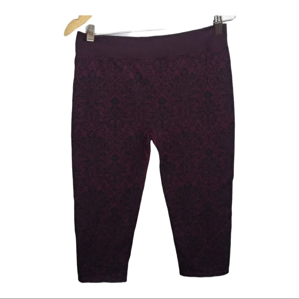 Floral capri leggings